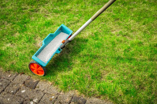 Cost of Commercial Lawn Treatment in Midland
